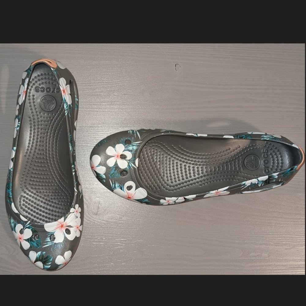 Crocs Kadee Floral Flats, Size 7